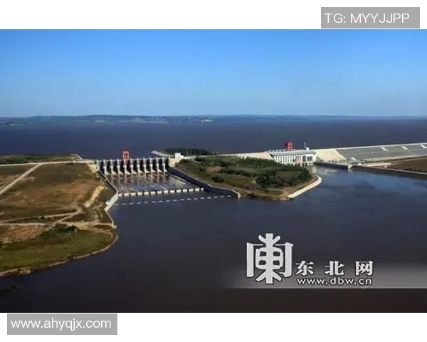 上海极限运动队的防反策略解析与热点趋势探讨 上海极限运动队的防反策略解析与热点趋势探讨